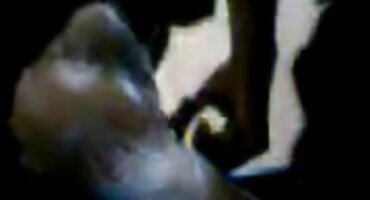 Encantadora rubia babeando la polla suavemente senora culona