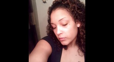 Dos señoras peludas xxx chicas calientes que vienen a través de un hombre amoroso