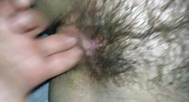 Joven universitaria con el coño desnudo gimiendo luego chico videos porno señoras caseros