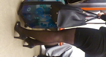 El tipo le dio a la videos porno de señoras cojiendo chica por dinero, el tipo al que le gustó