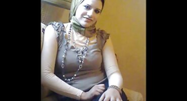 Gay videos calientes de señoras pelirrojo masajeado con su boca carne de hombre en la sala de estar