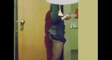 Con señoras maduras xxxx un rostro satisfecho, chupa suavemente la polla