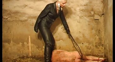 Corrida de chica macho desnuda en la mano con señoras colombianas xxx su erección