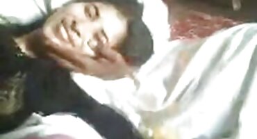 Sacerdotisa pintada de amor hacinada en el consolador del xxx de señoras coño