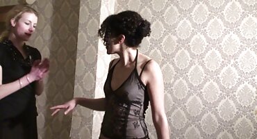 Hermosa chica sin sex mex señoras duda accedió a chupar a su novio