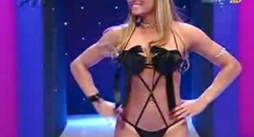 Bestia de pelo videos de señoras mamando negro se traga la enorme polla de un hombre