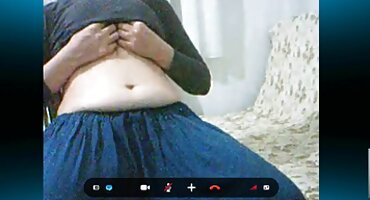 Bombeó a su compañero a un ver videos de señoras cogiendo estilo perrito perrito