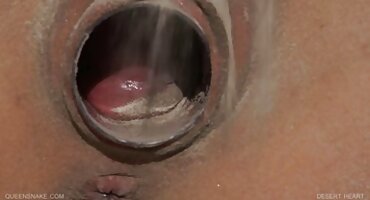 Mujer dimensional porno de señoras de 40 años masturbándose coño gordo