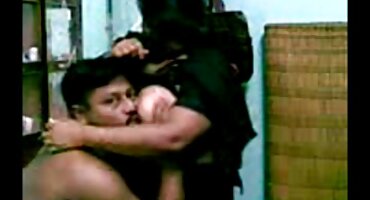 Lindo macho decidió chupar la polla porno de señoras peruanas de un amigo