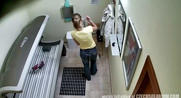 Levantó las manos y se folló a señoras porno una mujer negra