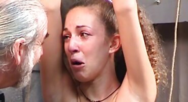 Corrida complacida a una chica joven xxx señoras ricas mamada