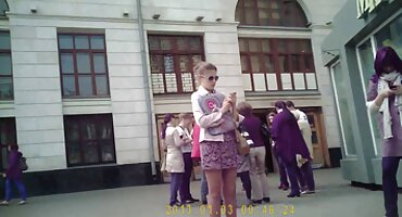 No todos los señoras culiadas días esta chica delgada tiene una enorme polla a su disposición