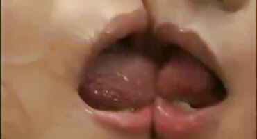 El negro tiene una davaka tetona señoras rusas xxx en una variedad de posiciones