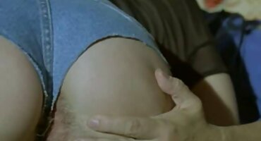 Bestia pelirroja se folla ver señoras cachondas a su novio en el agujero anal