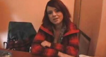 El flaco se convirtió en un crustáceo y tomó el extremo de un amigo por el xxx señoras culo