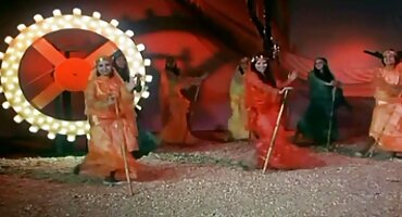 Con gran apetito, las chicas xvideos señoras maduras chupan deliciosos penes