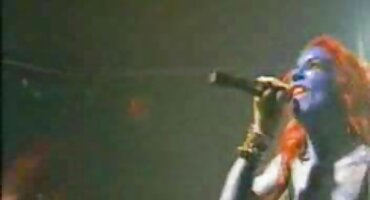 Tipo señoras cachondas un poco confundido, pero aún así se acercó y folló en la cocina