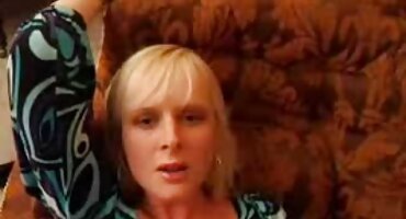 Ella tomó videos porno de señoras calientes la posición 69 e intercambió mamadas