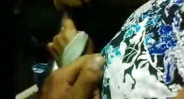 Mamzel enmascarado chupa videos xxx caseros de señoras a través de barras