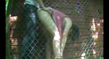 Pinchó a una chica por detrás en un coño xxx señoras calientes cachondo