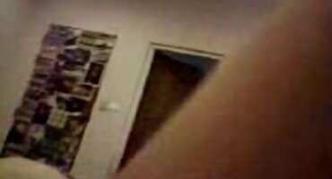 Otro chico con pezones follado en el coño peludo por una señoras de 50 xxx polla