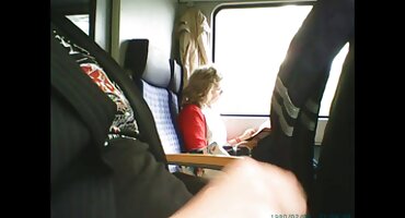 Muy señora señora con grandes tetas abrió las piernas señoras maduras gordas