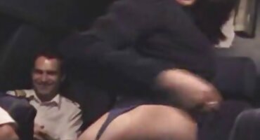 Sobrino ágil realizó videos xxx de señoras sexo frente al televisor con la tía