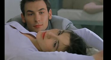 Chica cachonda en cuclillas en la polla del porno señoras hd masajista