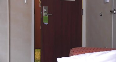 Sedujo al señoras cojiendo con chavos abuelo de un chico con fines de lucro