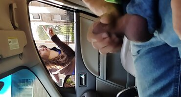 Hermosa nena tetona disfruta follando con un chico señoras adultas cogiendo