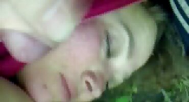 Polluelo concentrado toma en su boca un xxx señoras calientes agregado robusto