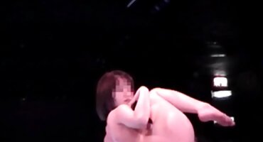 Un macho dispuesto a correrse videos de señoras tetonas en la boca de una chica