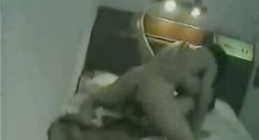 Chico sedujo a su compañero de estudios y lo señoras culonas y chichonas folló en su banco