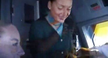 Hottie en medias en señoras maduras xxx cuclillas en la polla de su pareja